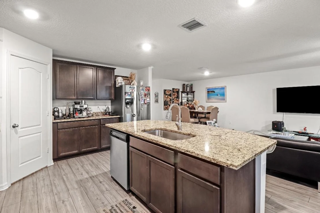 Photo of 5551 Imagination Drive
