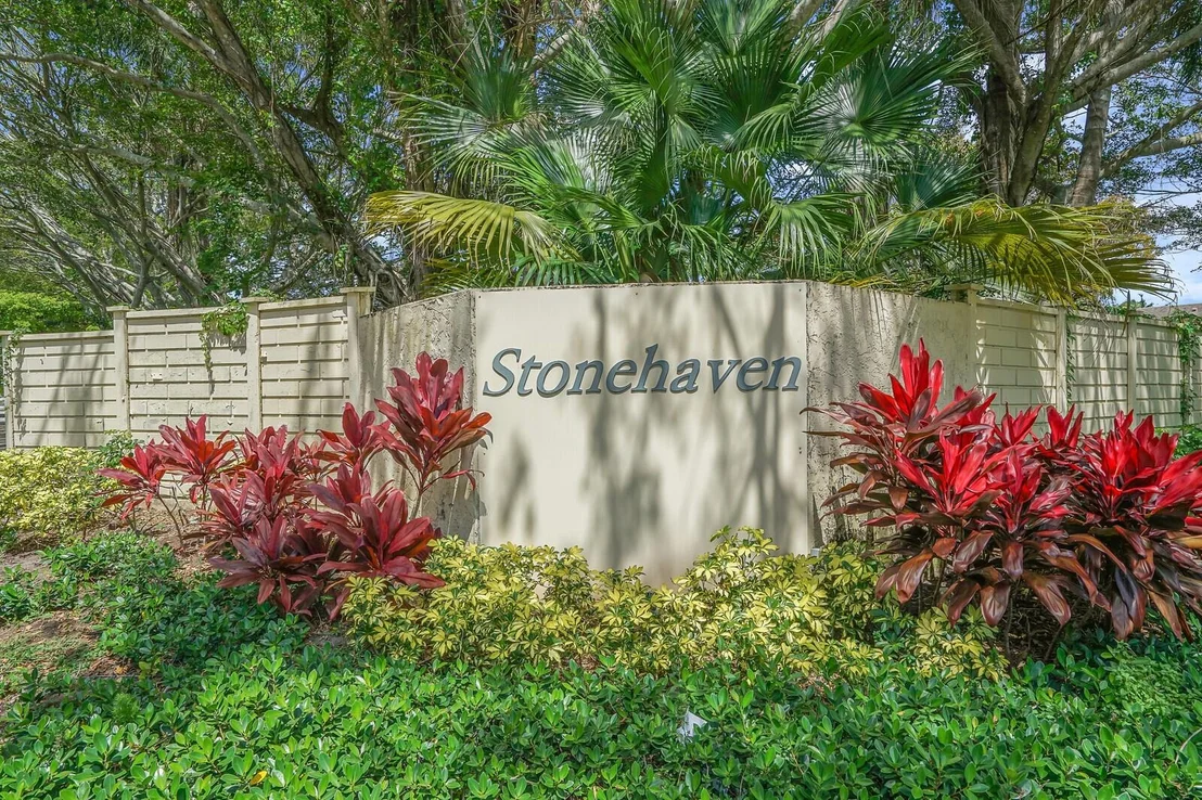 Photo of 1836 Edgewater Drive
