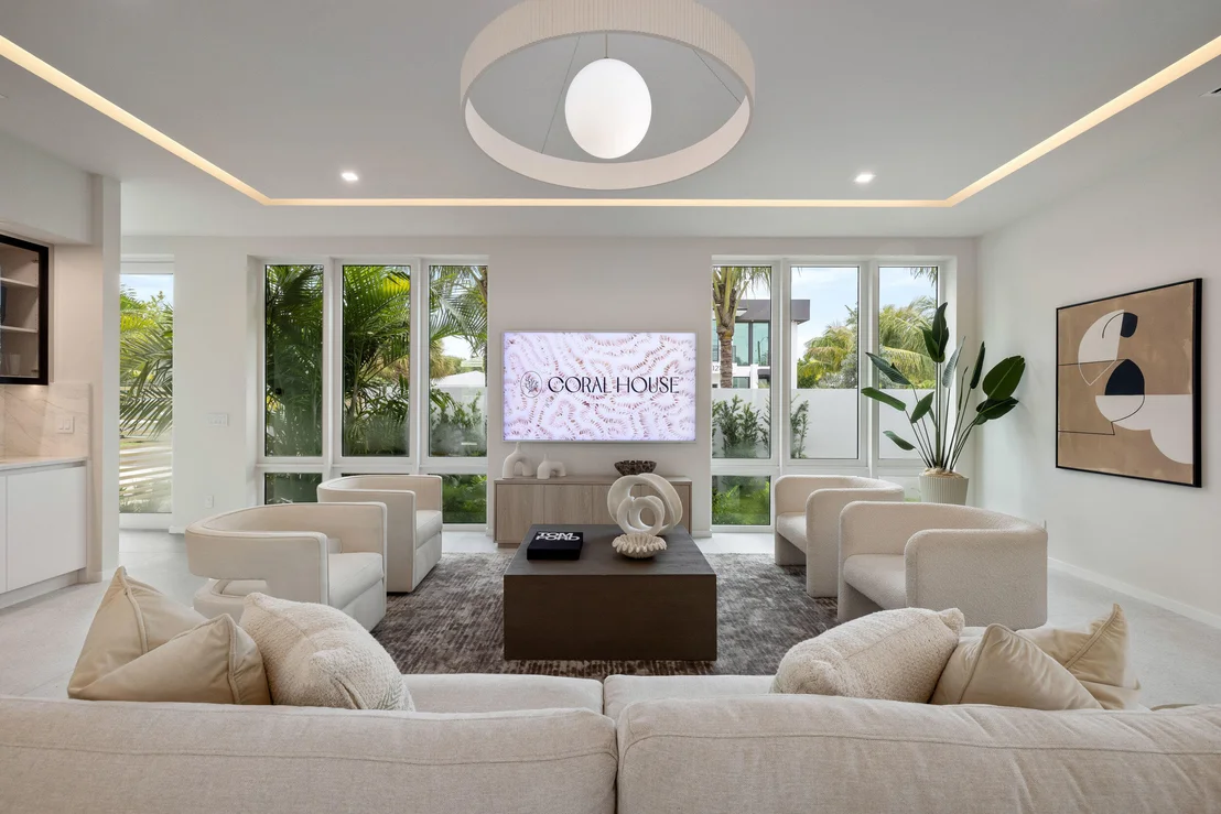 Photo of 800 Bond Way