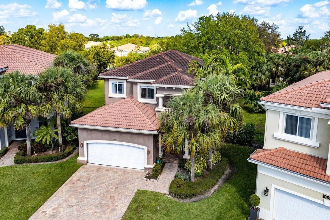 Photo of 1063 Grove Park Circle