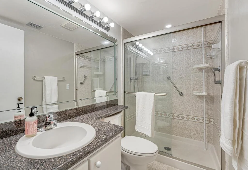 Photo of Unit C2 at 202 Pine Hov C2 Circle