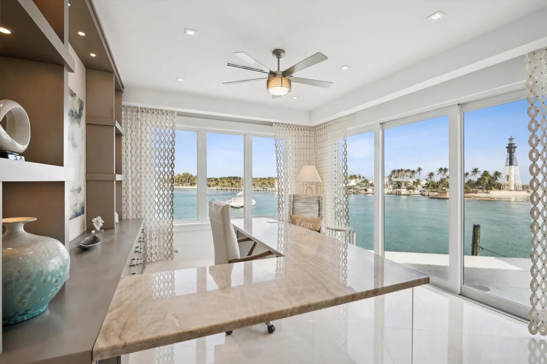 Photo of 2400 Bay Drive
