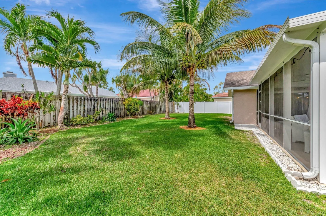 Photo of 11390 Chipmunk Drive