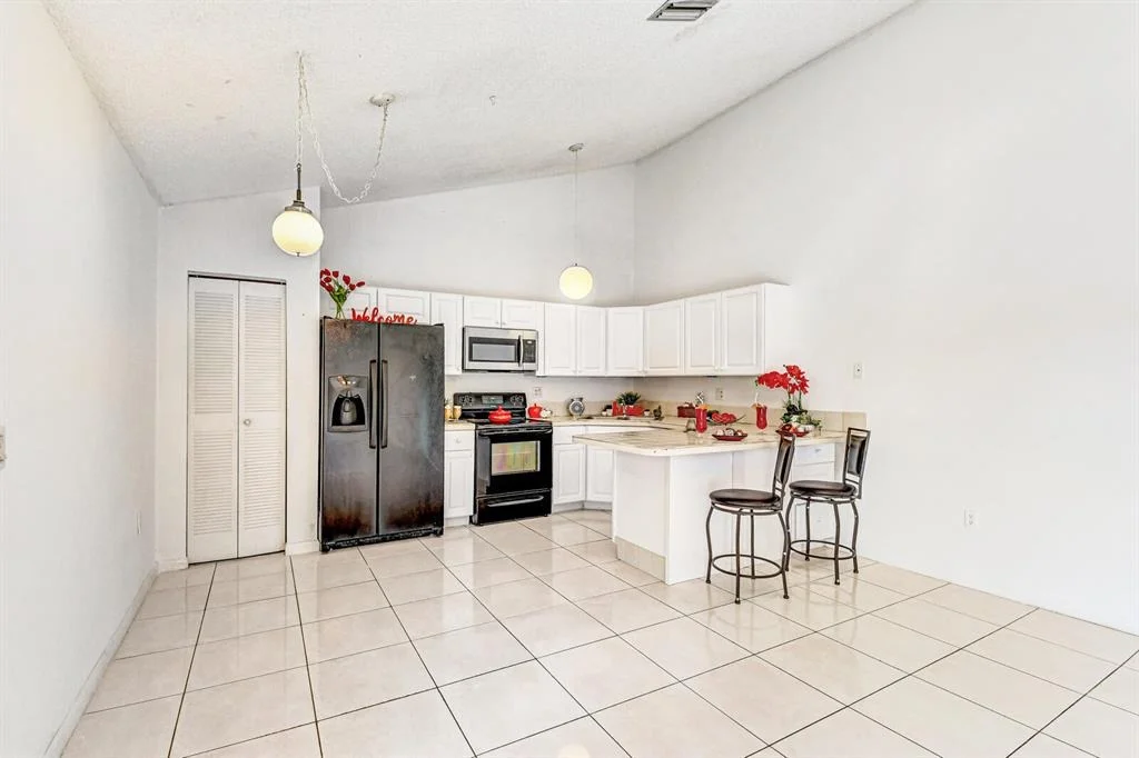 Photo of 10142 Windtree Lane N
