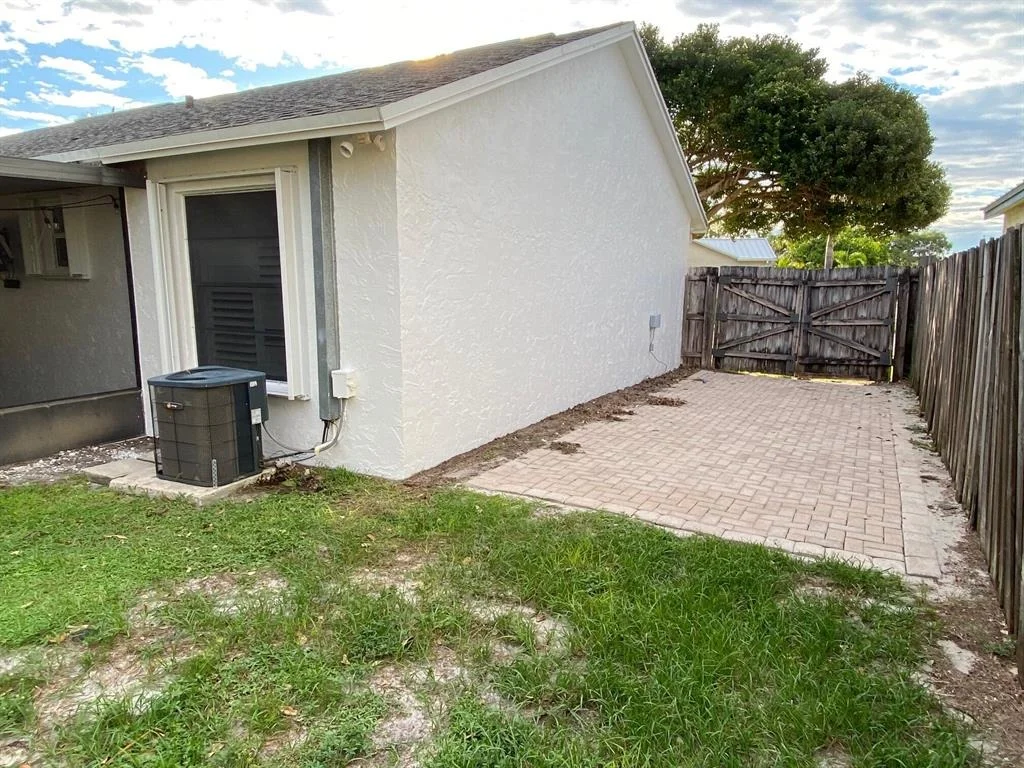 Photo of 118 Banyan Circle