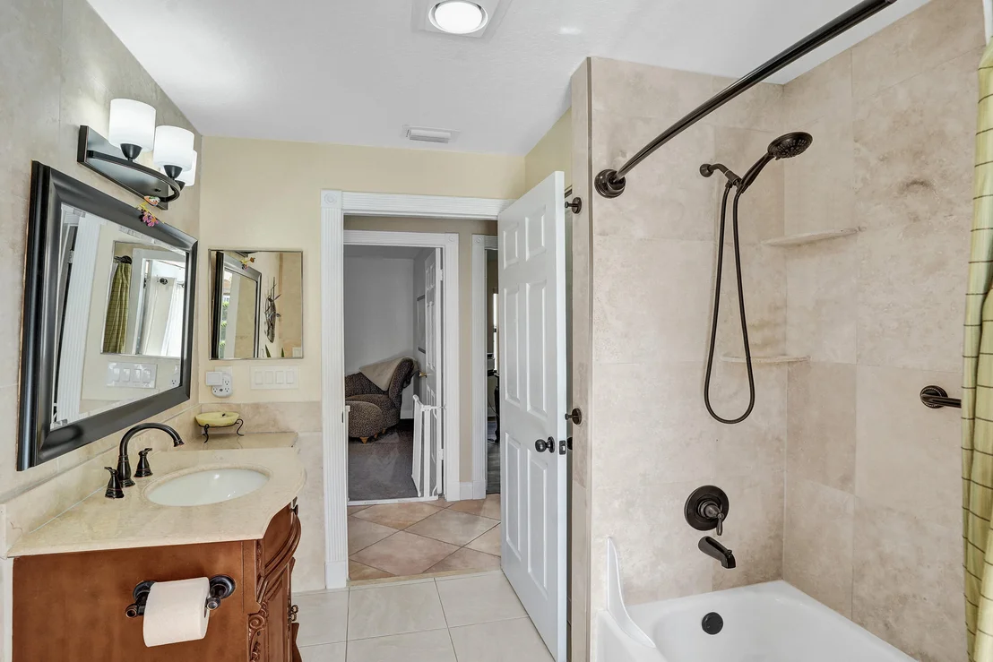 Photo of 9255 Sun Pointe Drive