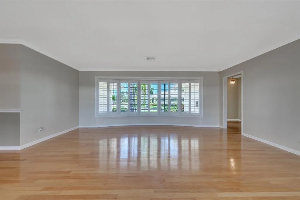 Photo of 744 Peachtree Lane