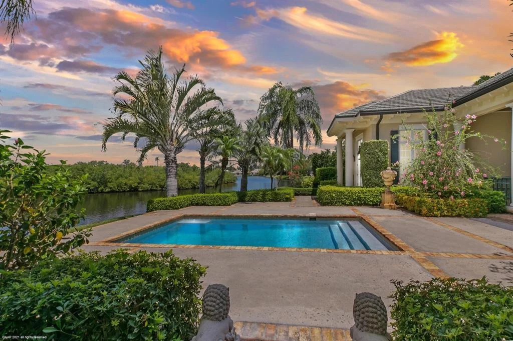 Photo of 533 White Pelican Circle