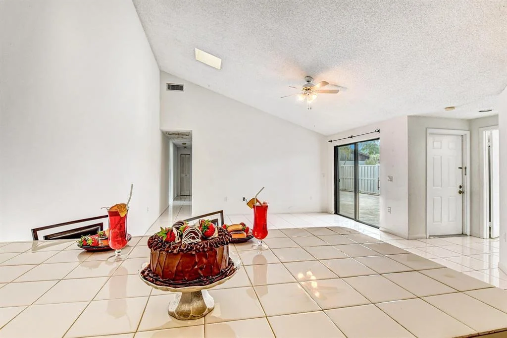 Photo of 10142 Windtree Lane N
