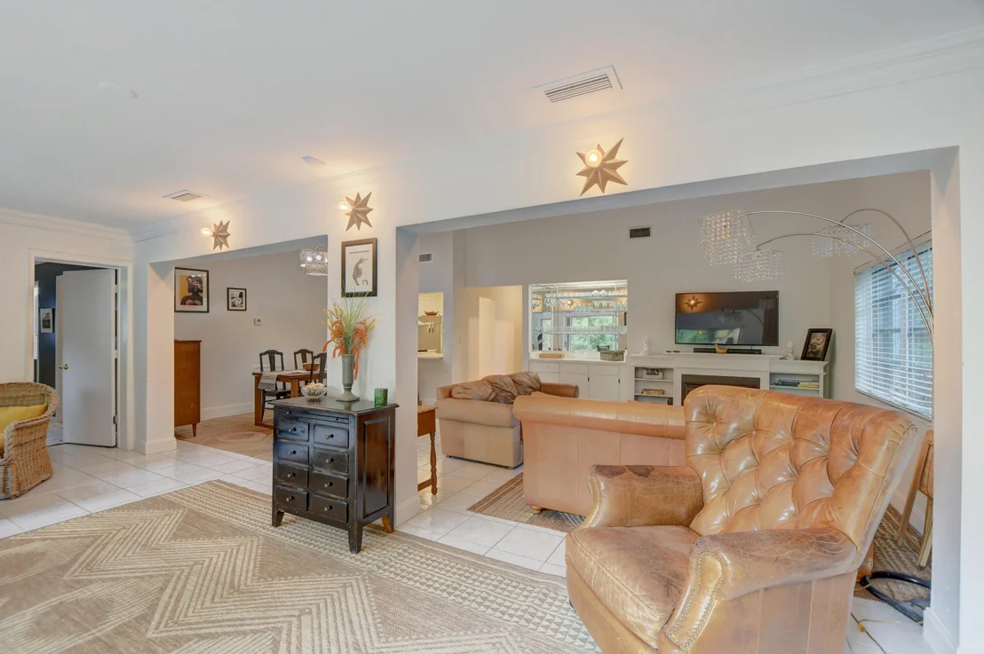 Photo of 299 Del Rio Boulevard