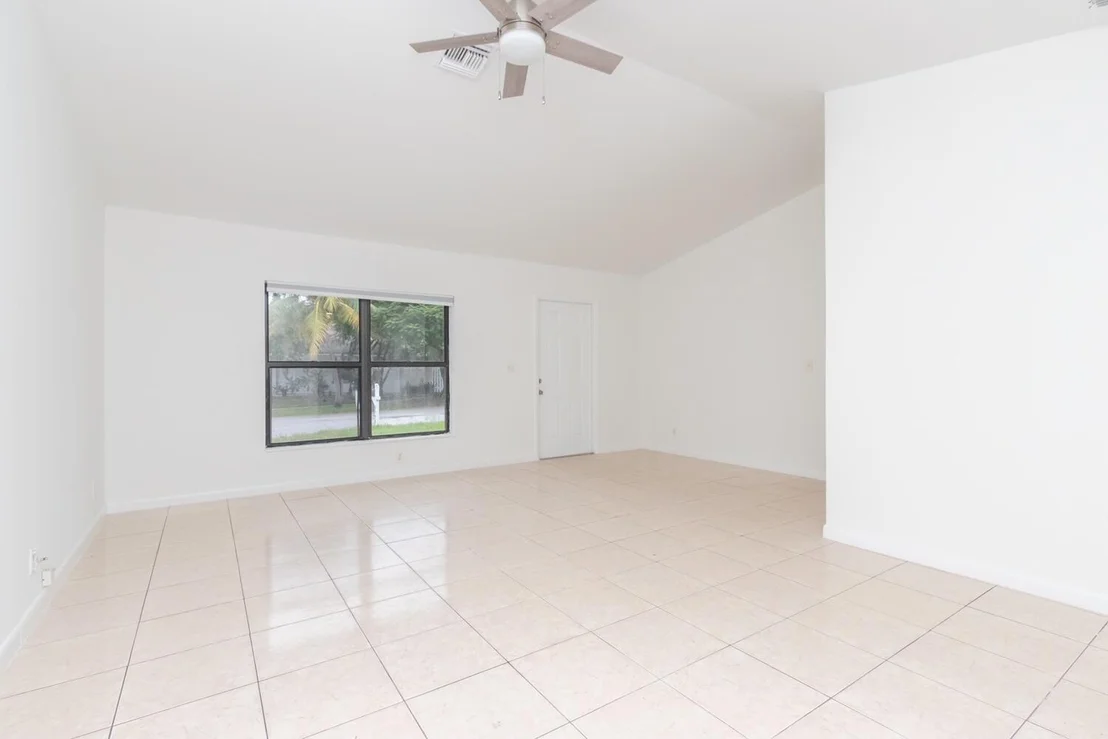 Photo of 5790 Ithaca Circle E