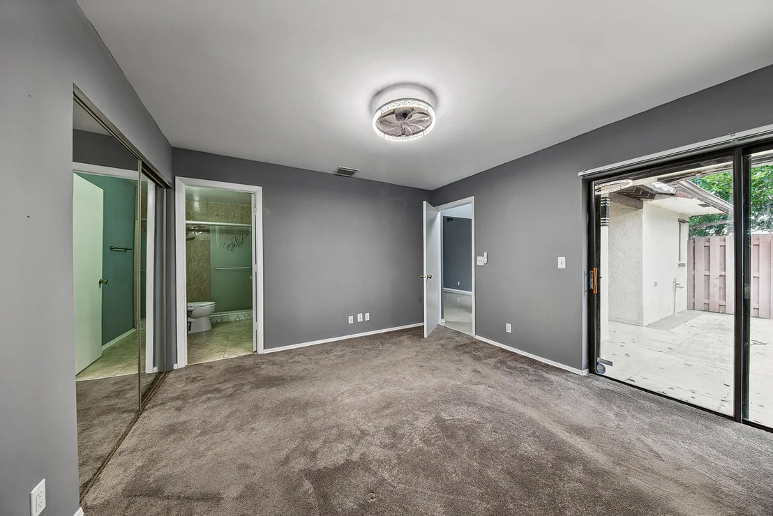 Photo of Unit B at 3402 WATERVIEW Circle