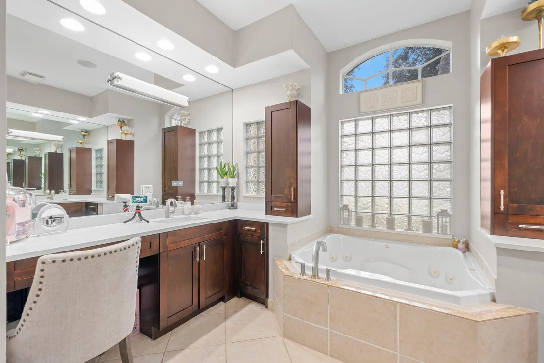 Photo of 10812 Castle Oak Drive
