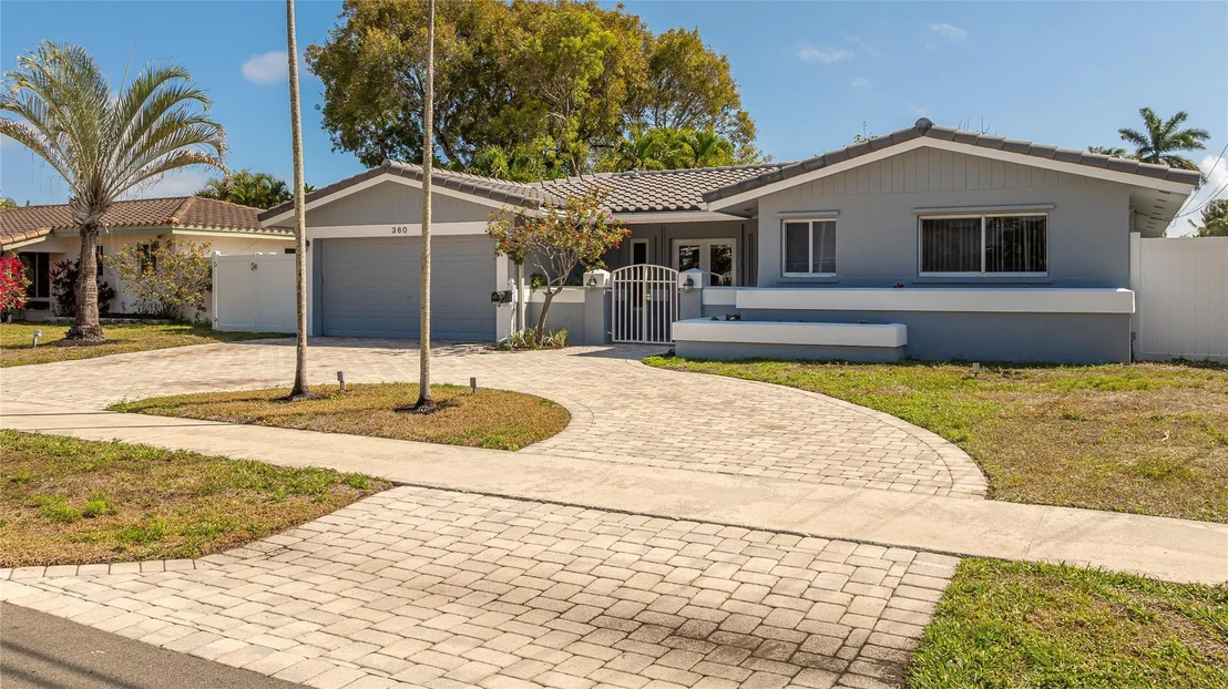 Photo of 360 SE 5th Avenue