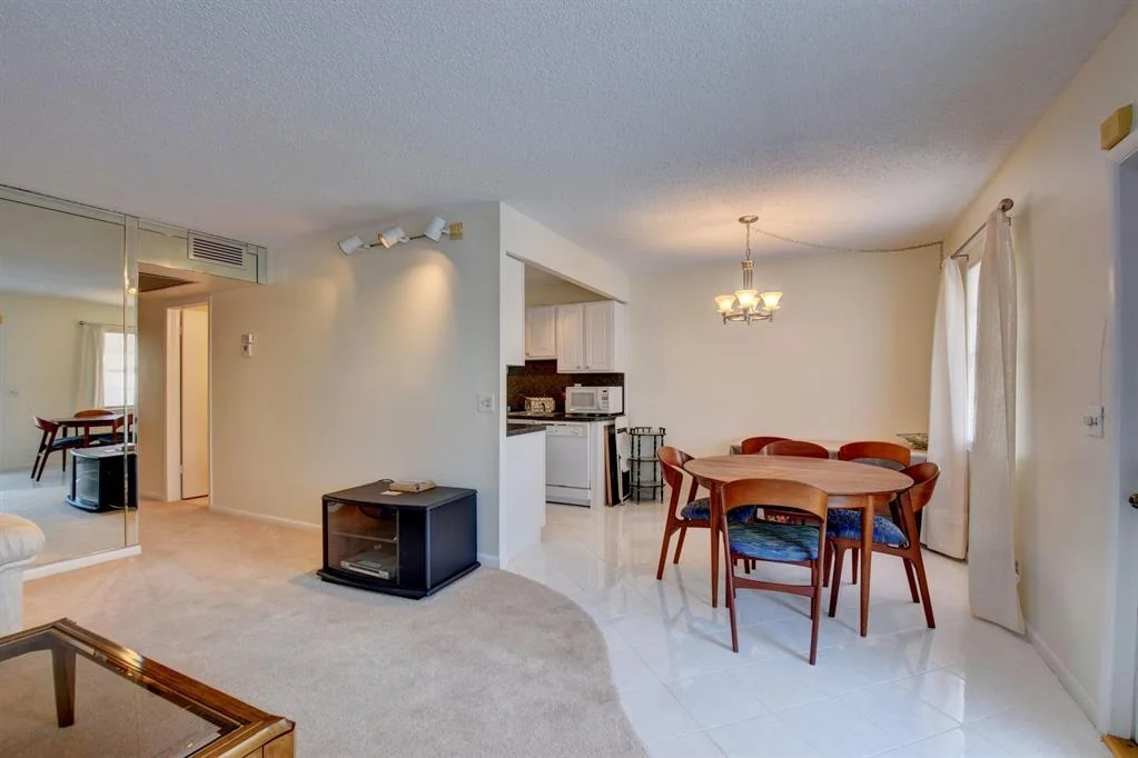 Photo of 3017 Exeter A