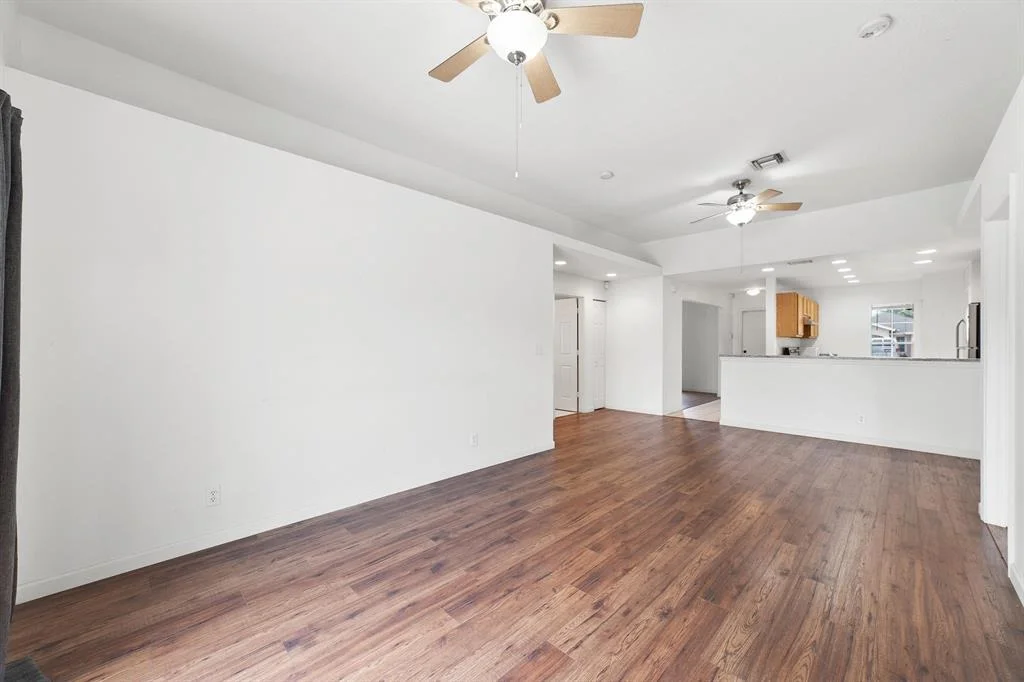 Photo of 6934 Mitchell Street