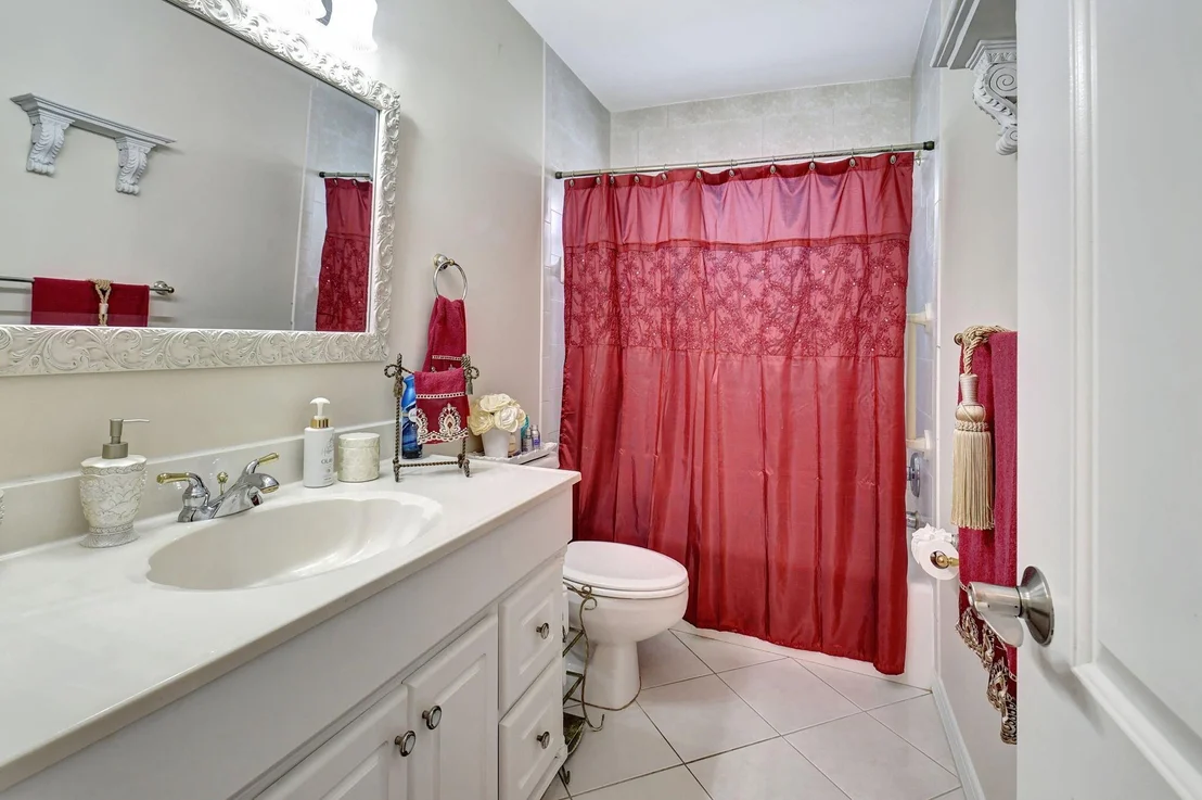 Photo of 3307 Lakeview Drive