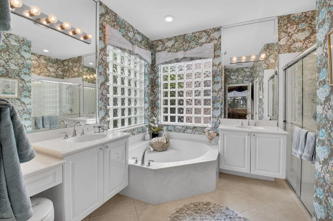 Photo of 7237 Morocca Lake Drive