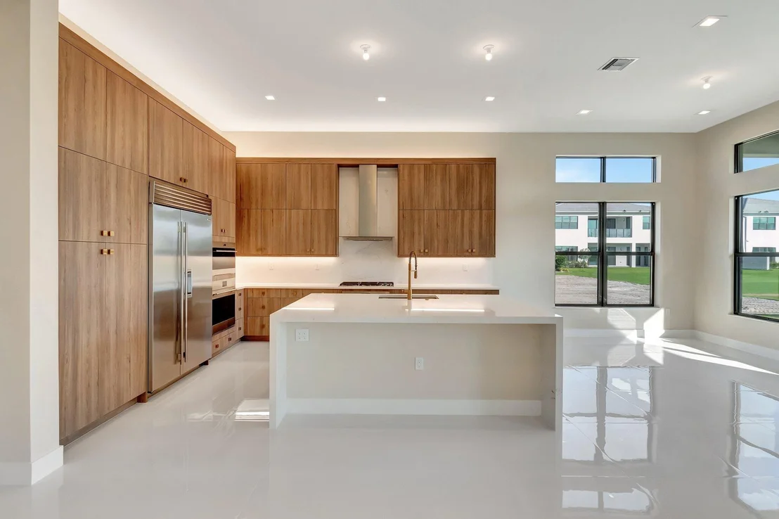 Photo of 9452 Riverside Park Drive