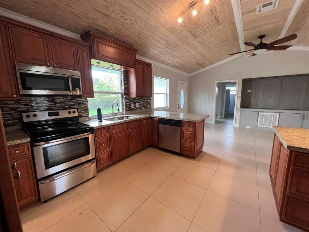 Photo of 638 Date Palm Drive