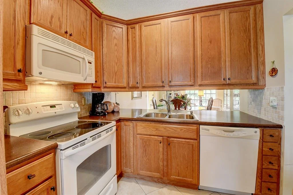 Photo of 15868 Laurel Oak Circle