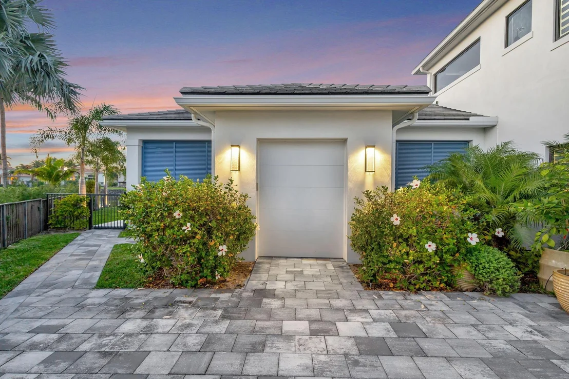 Photo of 820 Floret Drive
