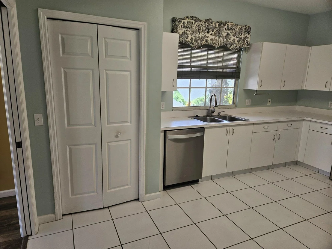 Photo of 191 Sims Creek Lane