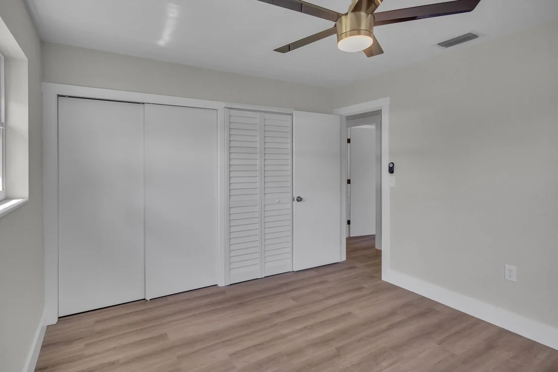 Photo of 817 SE 9th Court