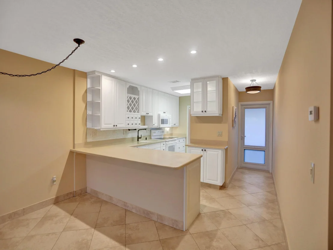 Photo of Unit 304 at 700 Pine Drive