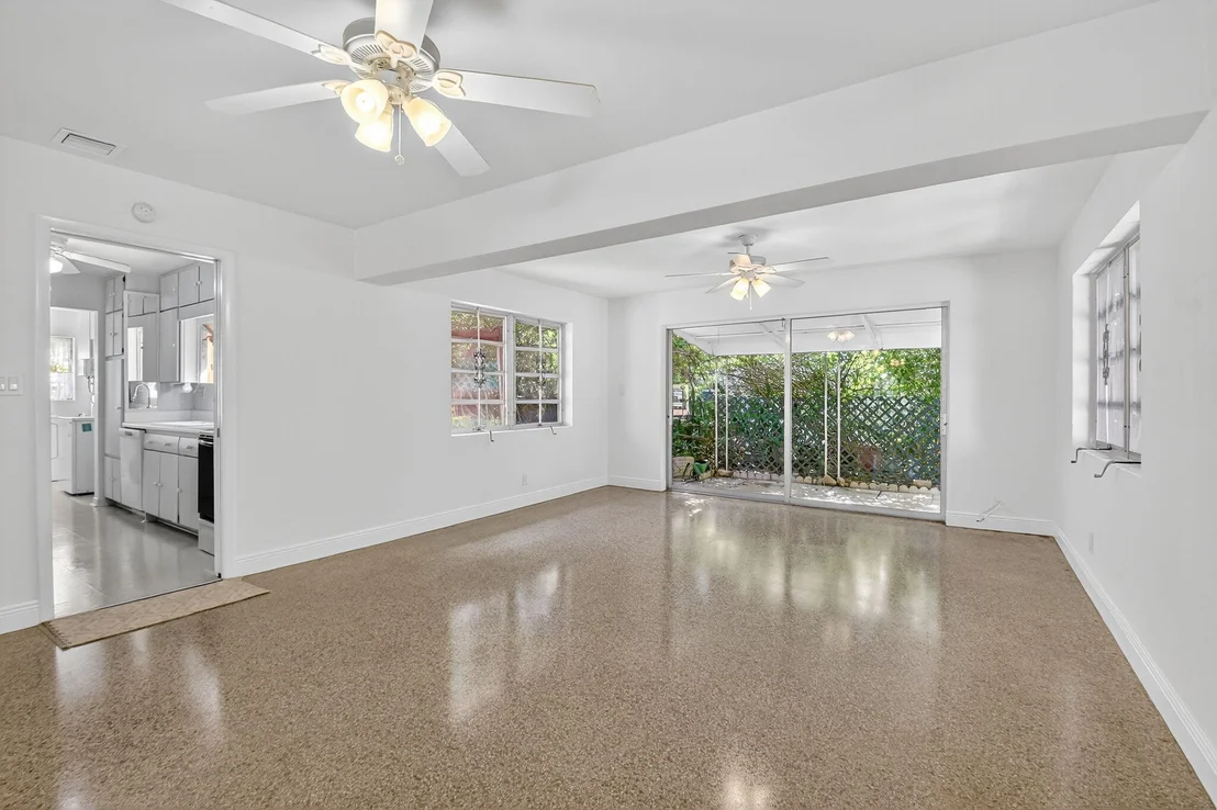 Photo of 702 Sunset Drive