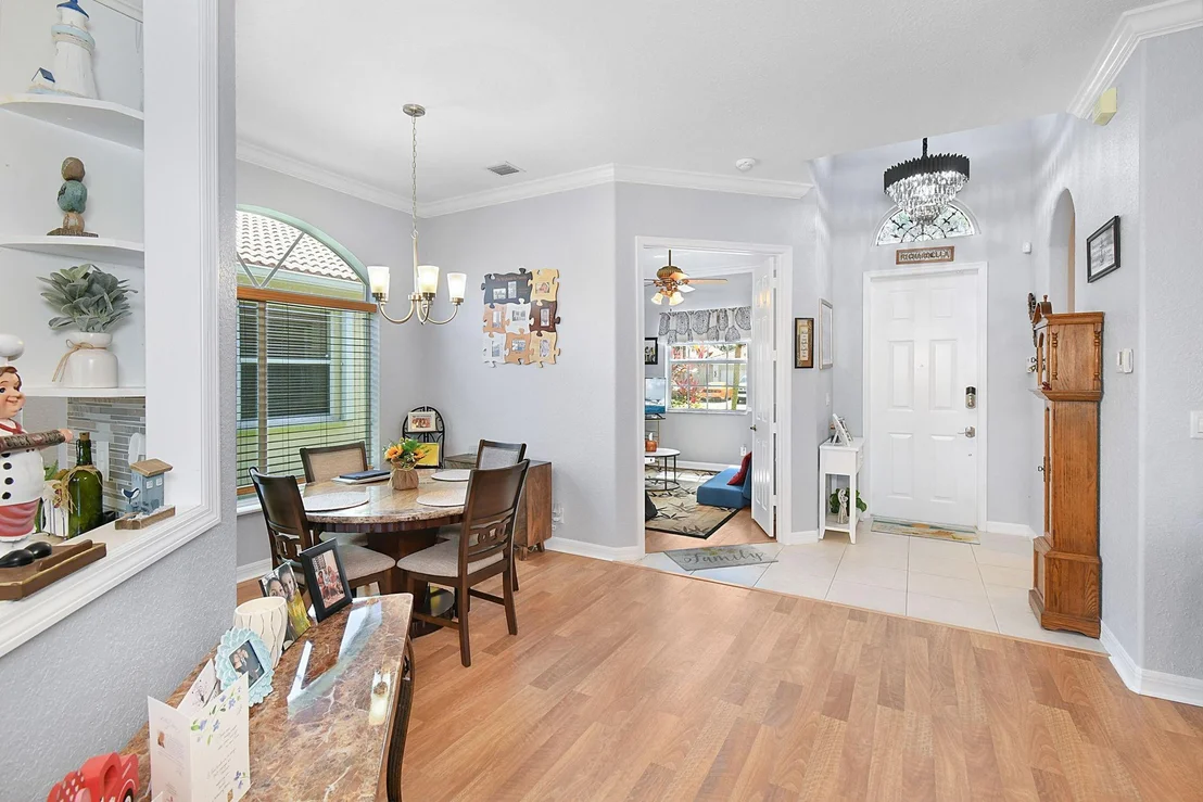Photo of 6556 SE Broadmoor Lane