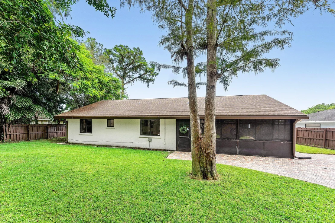 Photo of 14271 Flora Lane