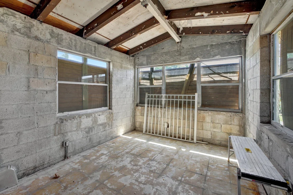 Photo of 601 NW 9th Avenue