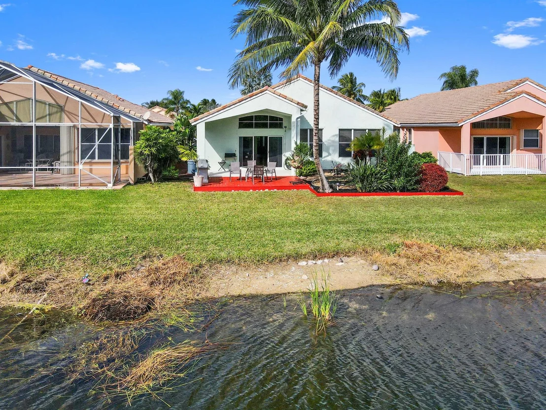 Photo of 9520 Lago Drive