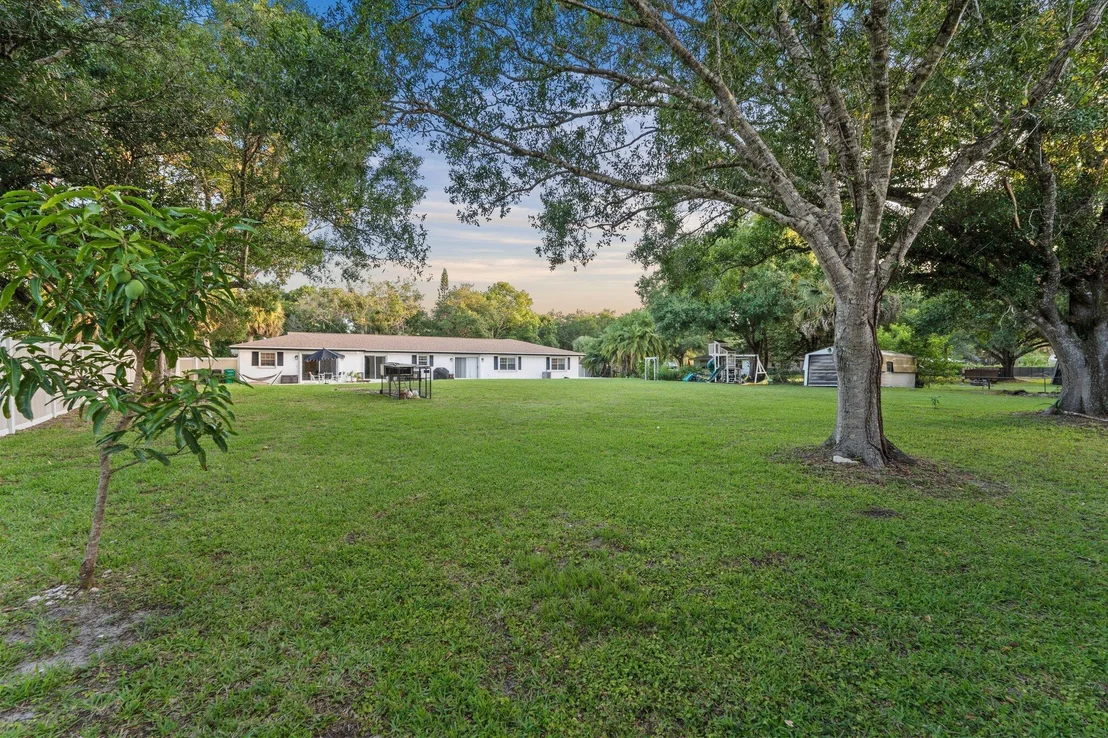Photo of 2900 Grove Drive