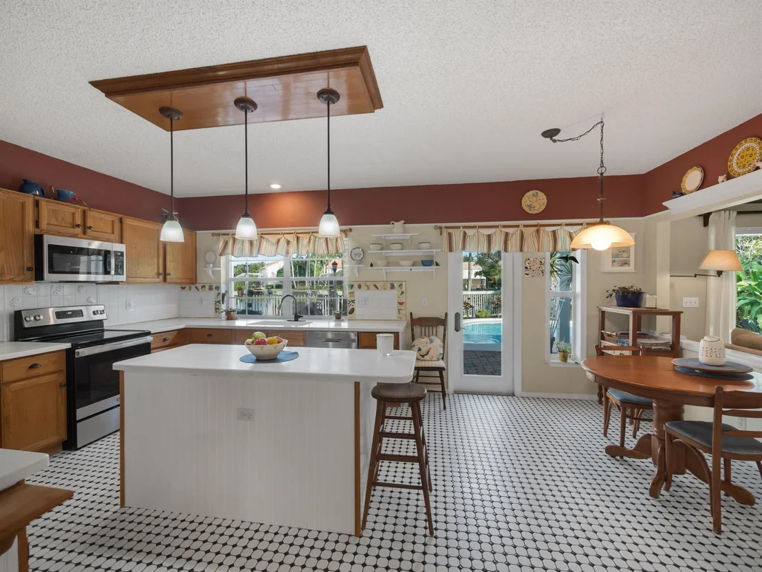 Photo of 1005 Pine Lake Circle