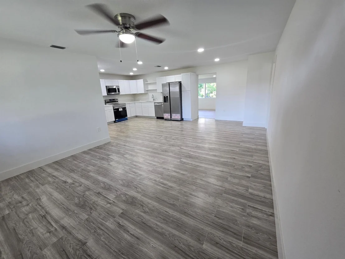 Photo of 6545 NE 8th Lane