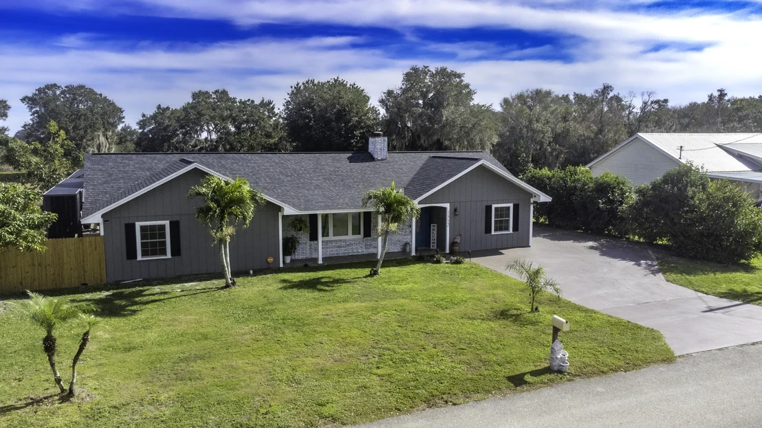 Photo of 1332 N Oak Ridge Drive