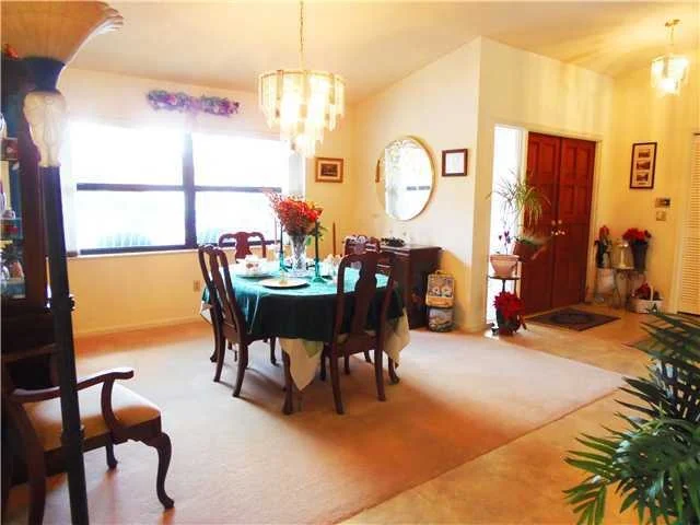 Photo of 718 Juniper Place