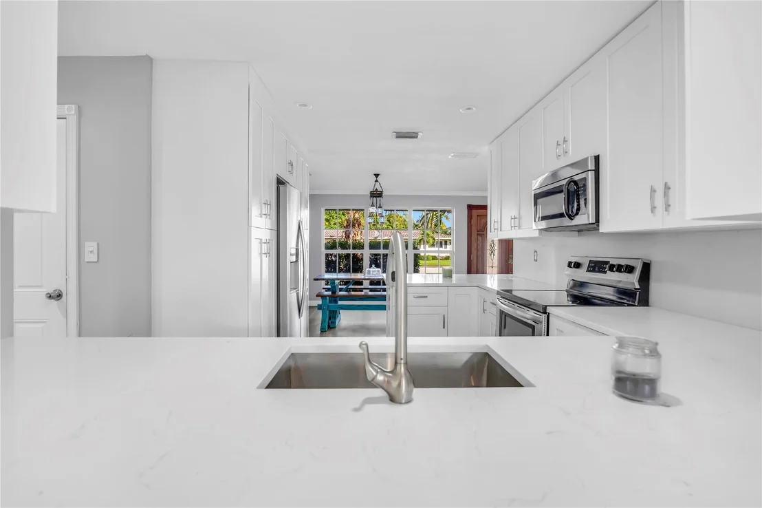 Photo of 827 SE 10th Terrace