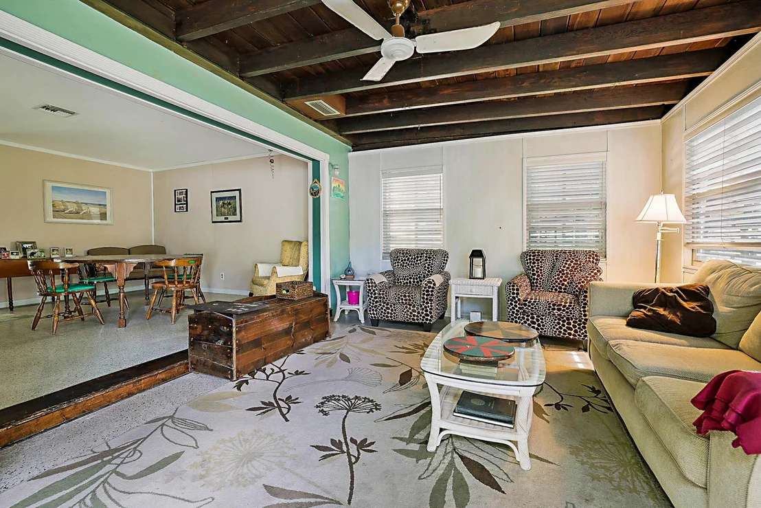 Photo of 736 Tradewind Drive