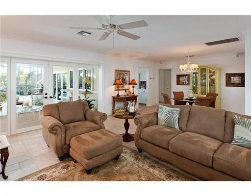 Photo of 650 Tulip Tree Lane