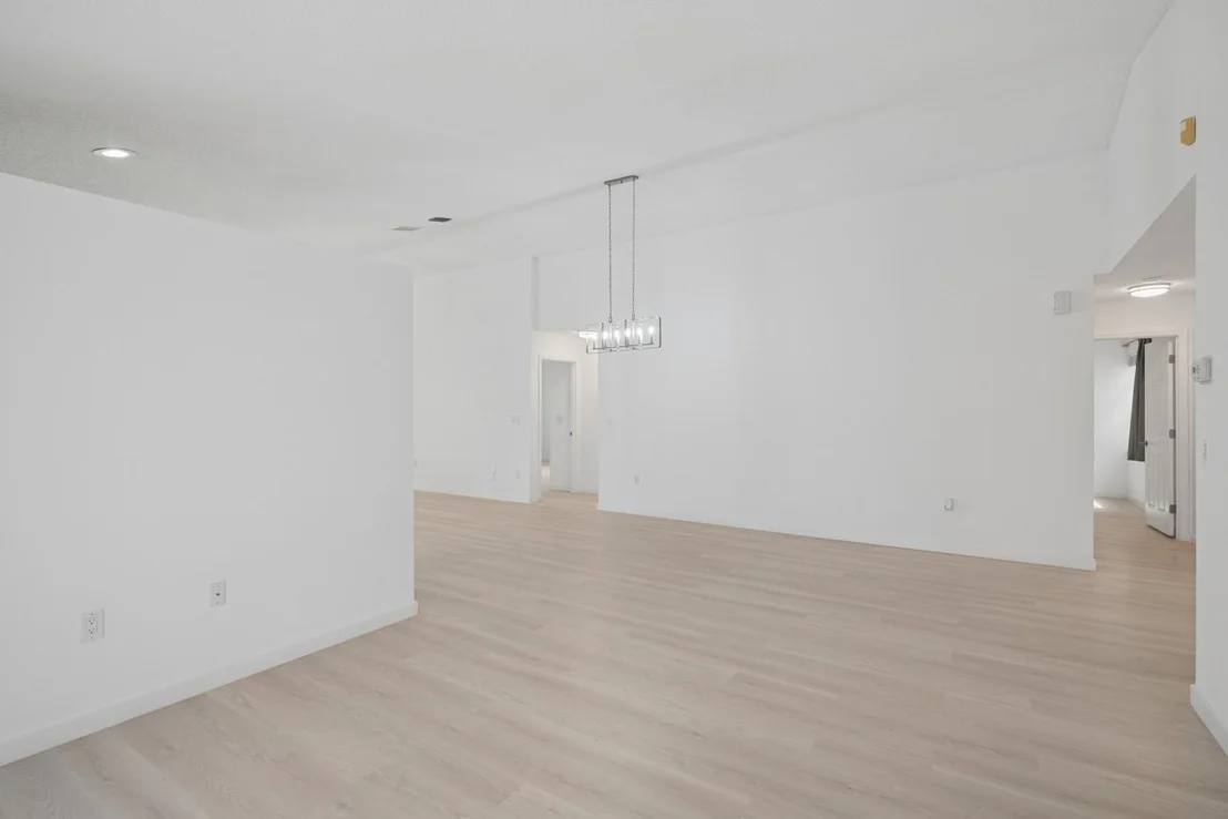 Photo of 64 Gables Boulevard