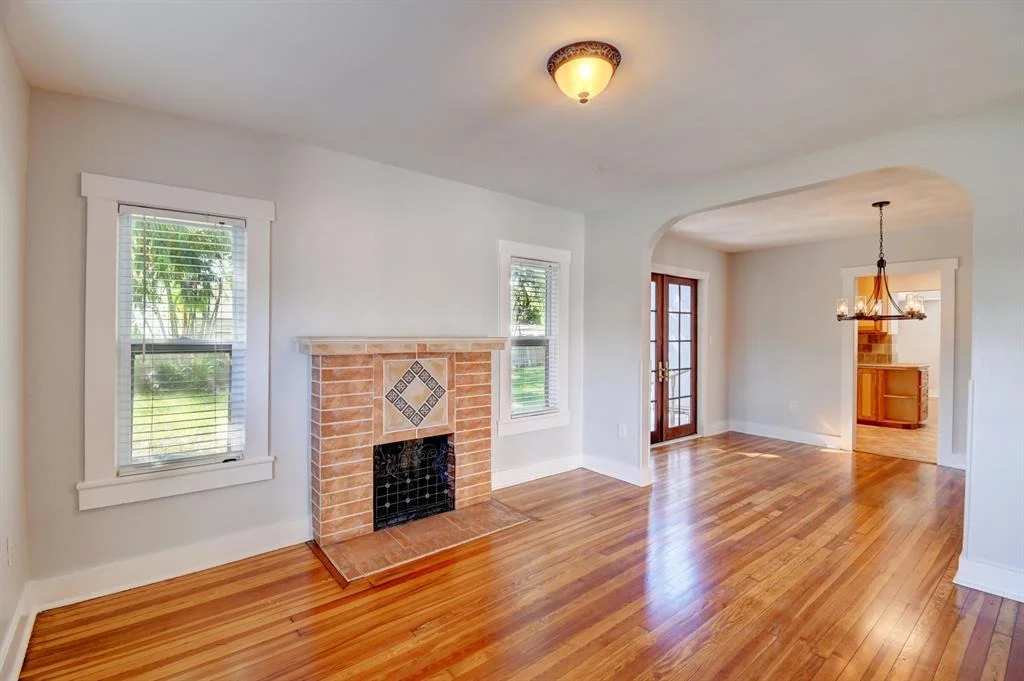 Photo of 415 Avenida Alegre