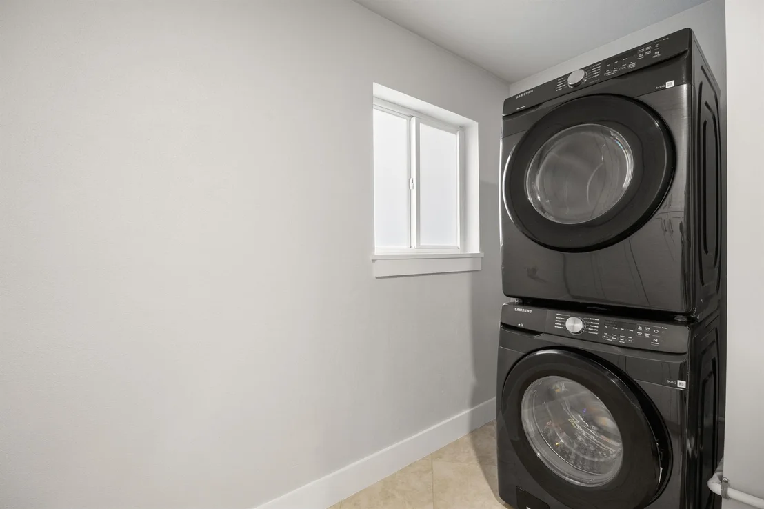 Photo of 370 Mars Avenue