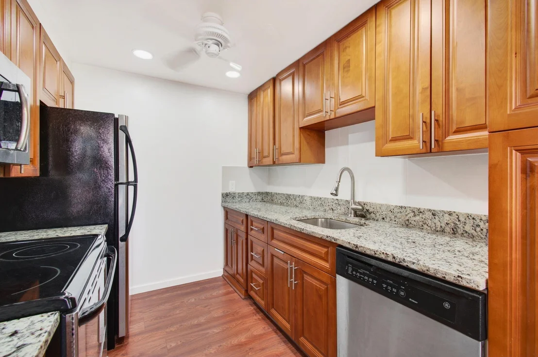Photo of 2035 Cornwall B