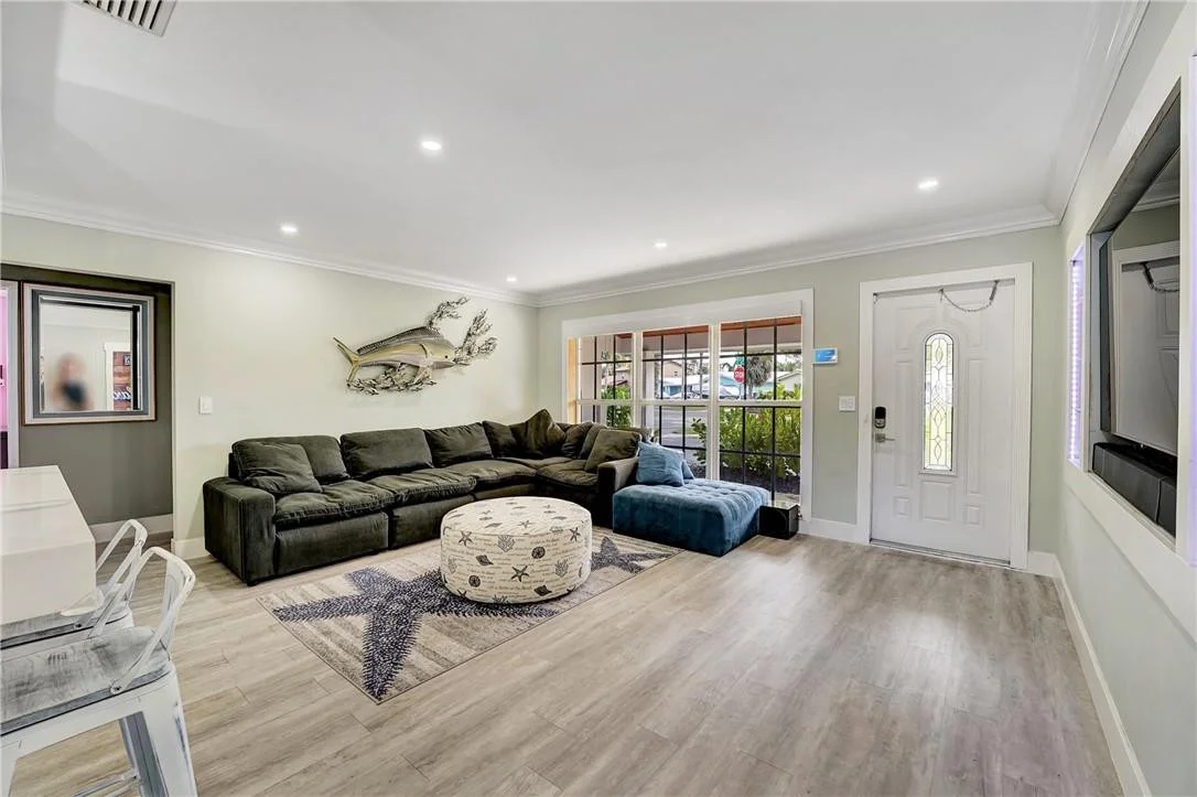 Photo of 521 SE 8th Avenue
