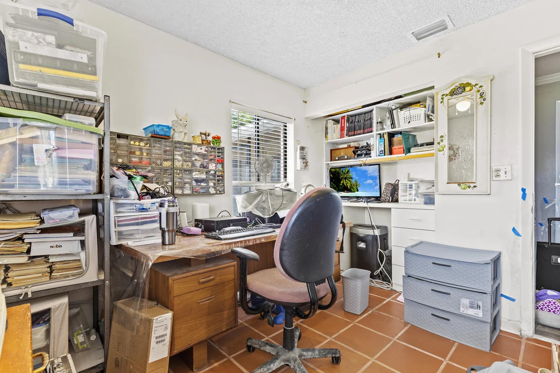 Photo of 21665 Sutters Lane
