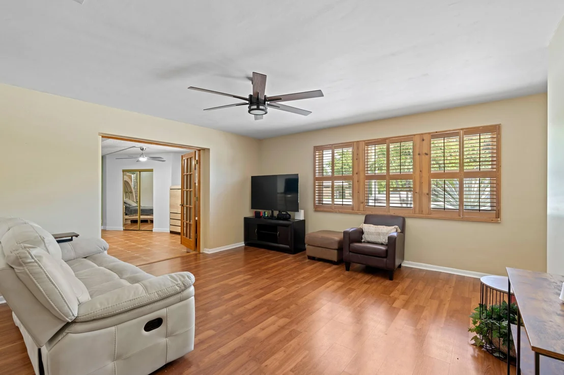 Photo of 1054 OLD BOYNTON Road
