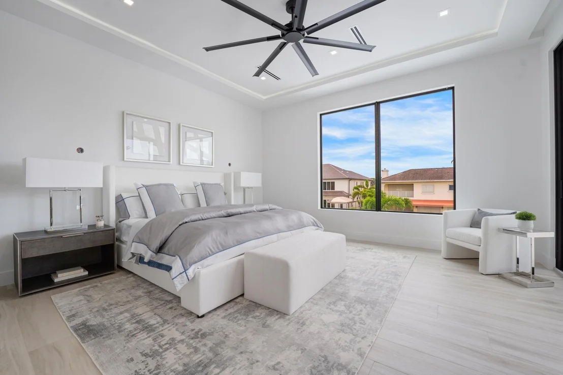 Photo of 948 Banyan Drive